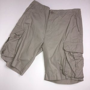 Men’s NWT Tommy Hilfiger cargo shorts